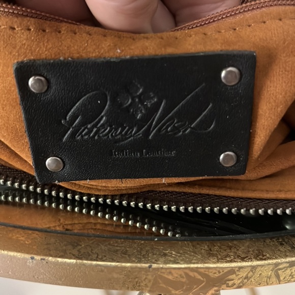 Italian leather Patricia Nash wristlet from Italy - Picture 4 of 6
